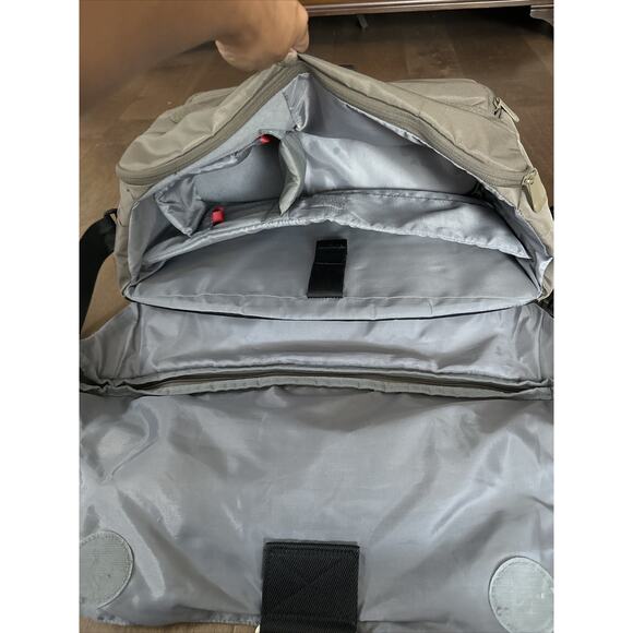 Manfrotto Unica II Messenger Bag Camera Laptop Tan/Black 17x12 Professional - Picture 3 of 5